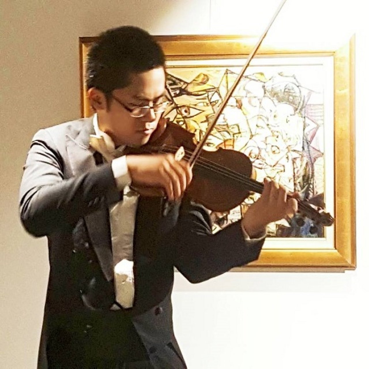 台灣畢卡索蘇奕榮畫家盛邀知名小提琴家王建堂至千鶴美術館舉行音樂饗宴